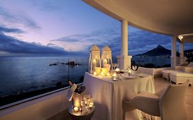 Twelve Apostles Hotel & Spa